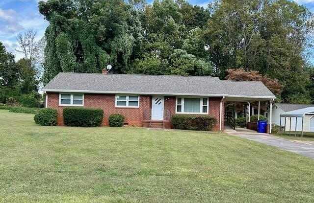 5217 Us 70 W photos photos