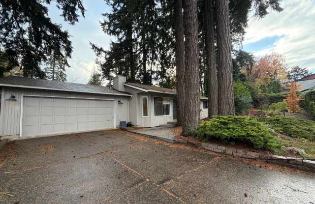 Dreamy Gresham Single-Family Home - Updated, Huge Deck, and Laundry Included! Gallery 1