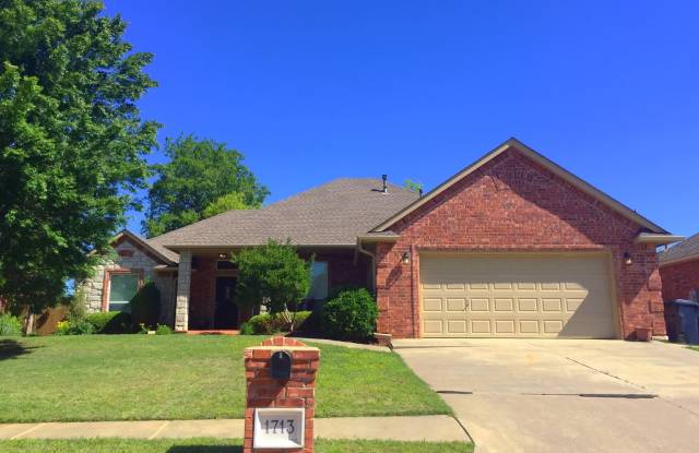 Cul-de-sac Home + Edmond Schools + 4 bedrooms photos photos