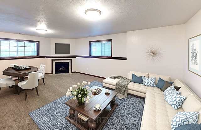 3 BD, 2 BA TOWNHOME, VAULTED CEILINGS, FIREPLACE, DOUBLE GARAGE, 1900+ SQ FEET photos photos