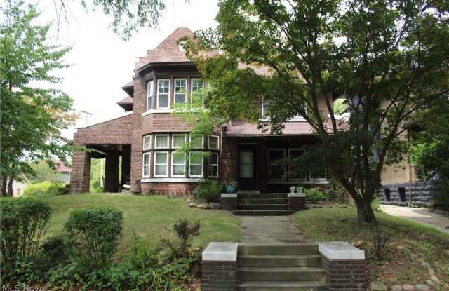 9501 Shakespeare Parkway photos photos