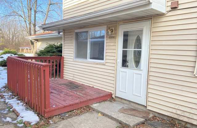 2 Bedroom Townhome - 6996 Fillmore Drive, Merrillville, IN 46410