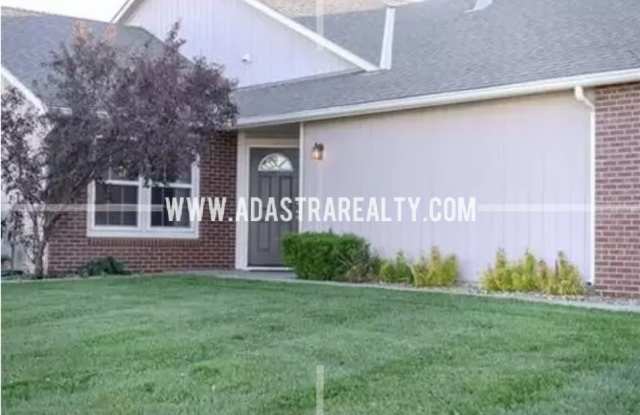 Spacious Maintenance Free Townhome in Gardner-Available in AUGUST!! photos photos