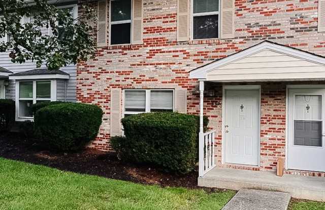 4 Bedroom, 2 Bath Townhouse photos photos