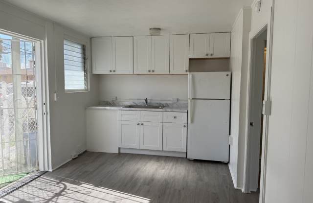 2346 Date Street photos photos