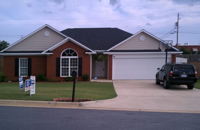 19 Hillside Ct - 19 Hillside Ct, Phenix City, AL 36870