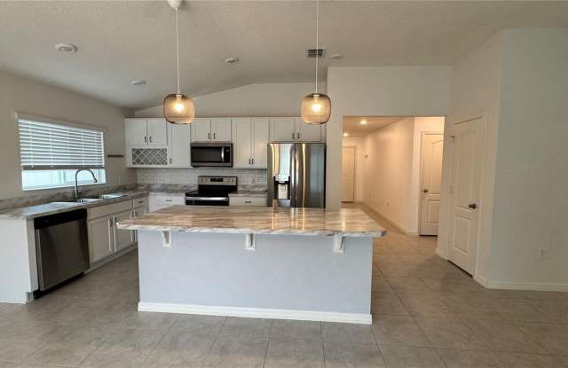 3182 EAGLE HAMMOCK Circle Gallery 4