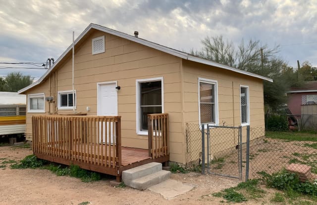 320 S MAIN Drive - 320 South Main Drive, Apache Junction, AZ 85120