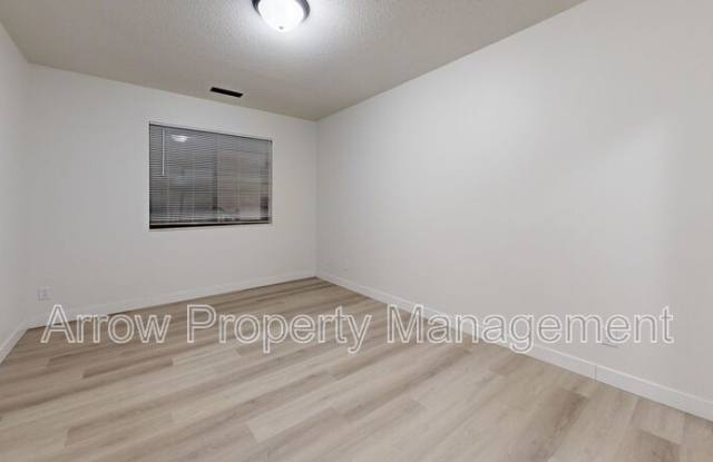 201 E Arbor-104E Gallery 4
