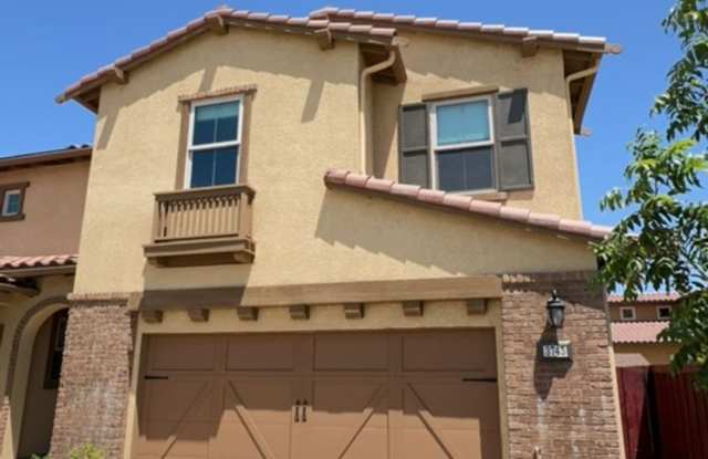Available now! Beautiful Newer Home in Manteca with LAKE ACCESS!!! photos photos