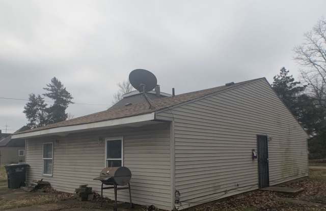 21 Indiana St - 21 Indiana Street, Danville, IL 61832