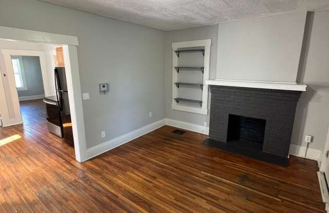 A Rare Gem in Hungarian Village – Charming 5-Bedroom Home! Gallery 4