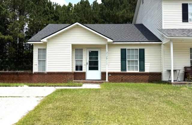 End Unit Townhome! Perfect Location for Camp Lejeune photos photos End Unit Townhome! Perfect Location for Camp Lejeune photos photos