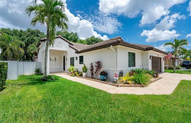 16185 SW 2nd Dr photos photos