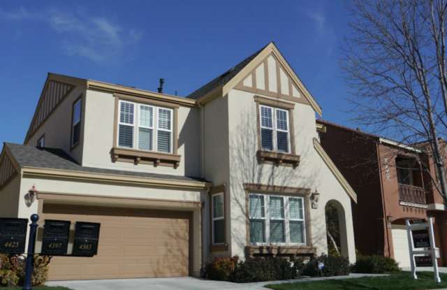 LUXURY RESIDENCE IN RIVERMARK DETACHED SINGLE-FAMILY HOME | THE GLEN PLAN II - 4397 Rivermark Parkway, Santa Clara, CA 95054