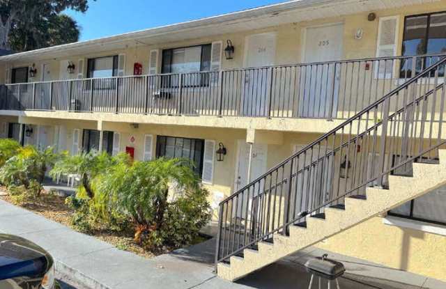 1370 South Palmetto Avenue - 1370 South Palmetto Avenue, Daytona Beach, FL 32114