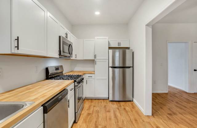 2 bed 2 bath - great location, off street parking photos photos