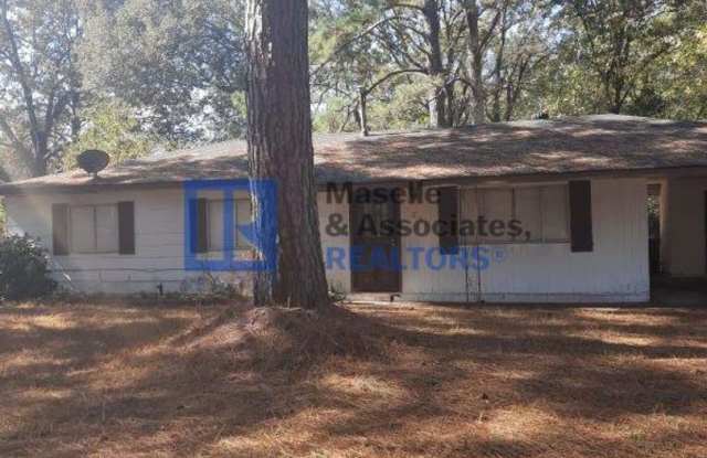 3 Bedroom Fresh Paint - 2911 Revere Street, Jackson, MS 39212