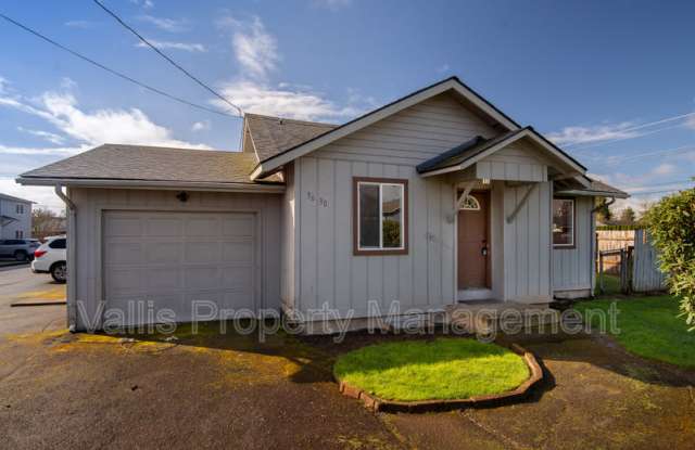 3630 Beverly Avenue Northeast - 3630 Beverly Avenue Northeast, Salem, OR 97305