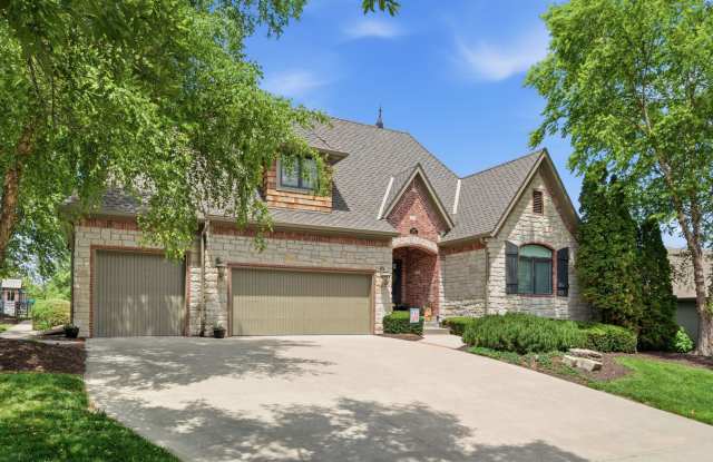 {10500} Luxury Living in Mills Crossing Estates +  Spacious Floorplan with Designer Finishes photos photos