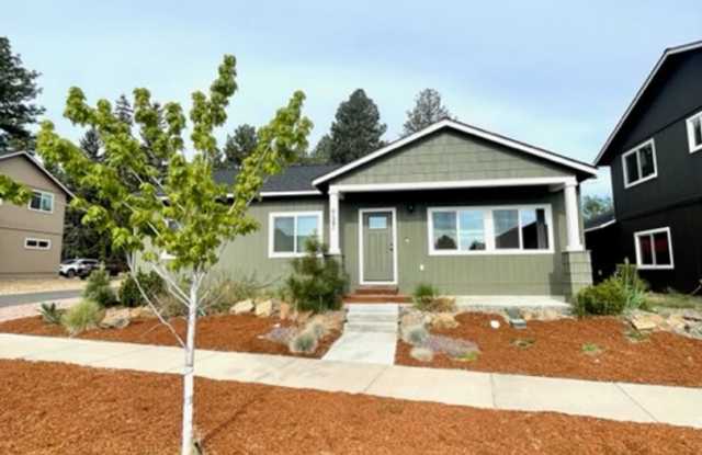 Beautiful 3 Bedroom Single Level home in SE Bend! photos photos