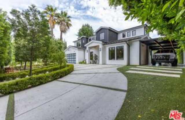 18938 Wells Drive Gallery 1