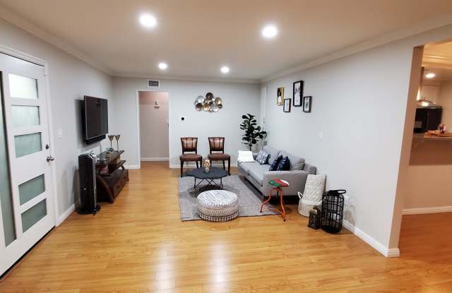 9738 Laramie Avenue Gallery 4