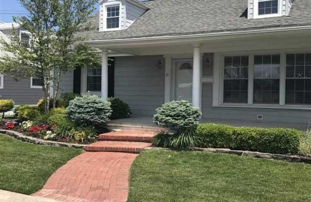 15 N Gladstone Ave photos photos