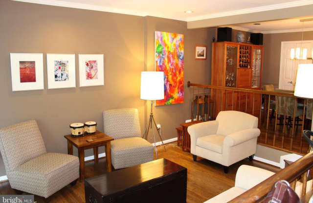 10738 BREWER HOUSE RD Gallery 2