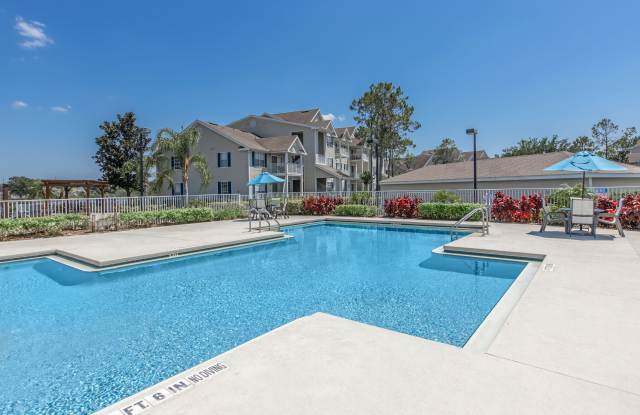 Lake House Apartments Gallery 2