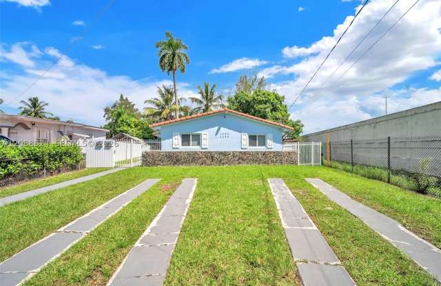 1255 NW 32nd Ct Gallery 2
