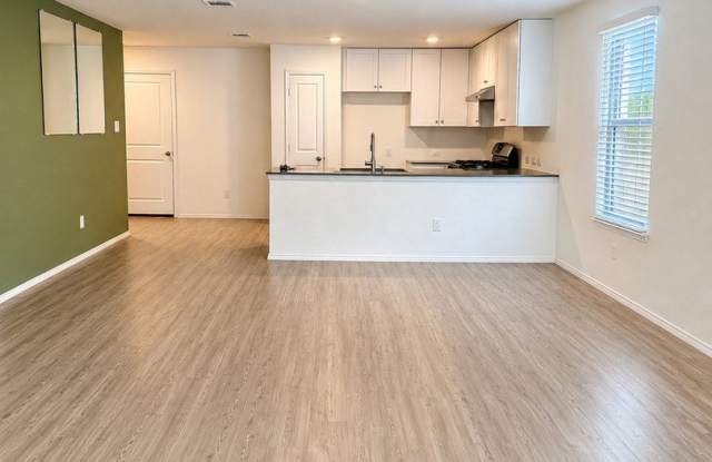 6029 VESTIGE BND Gallery 2