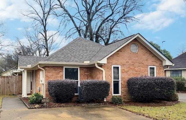 4372 Hillside Oaks Drive - 4372 Hillside Oaks, Montgomery, AL 36109