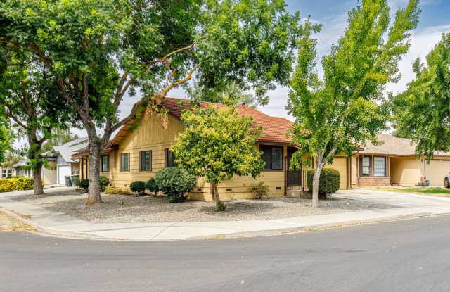 3 bed 2 bath home for RENT in Modesto by Highway 99 and Costco! Gallery 3