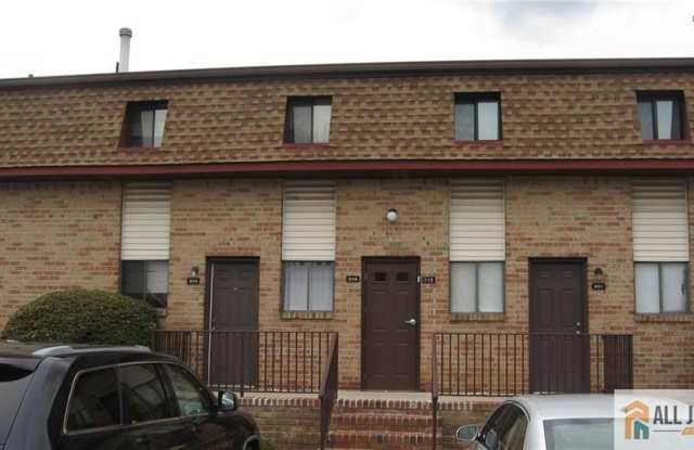 504 N Oaks Boulevard - 504 North Oaks Boulevard, North Brunswick, NJ 08902