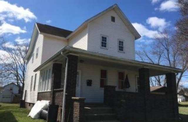 1135 E Grant St photos photos