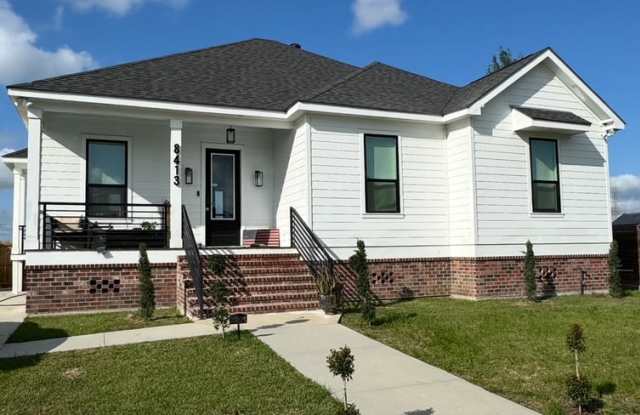 8413 Benjamin Street photos photos