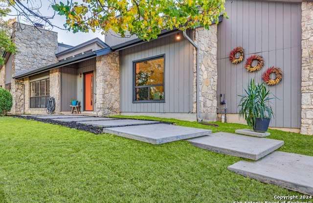8537 Classic Oaks Ln photos photos