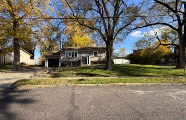 205 Mardale Drive photos photos