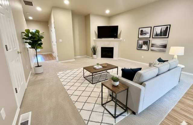 The Townhome That Ticks Every Box: Space, Privacy, and Location! photos photos