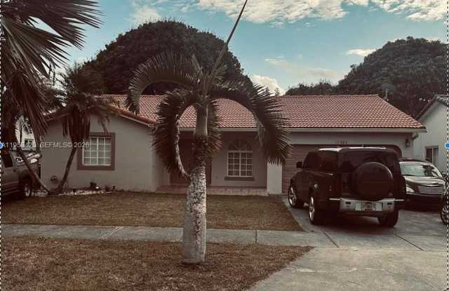 15384 SW 178th St photos photos