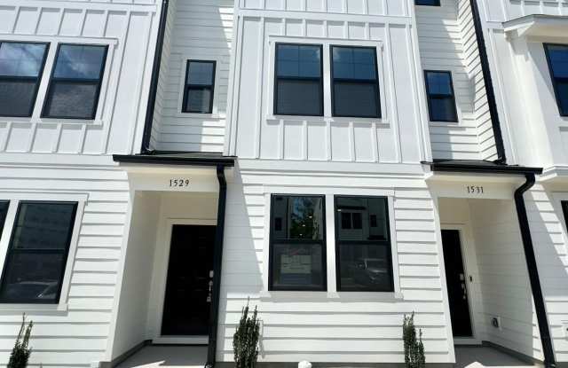 1529 Crescent Townes Way Gallery 2
