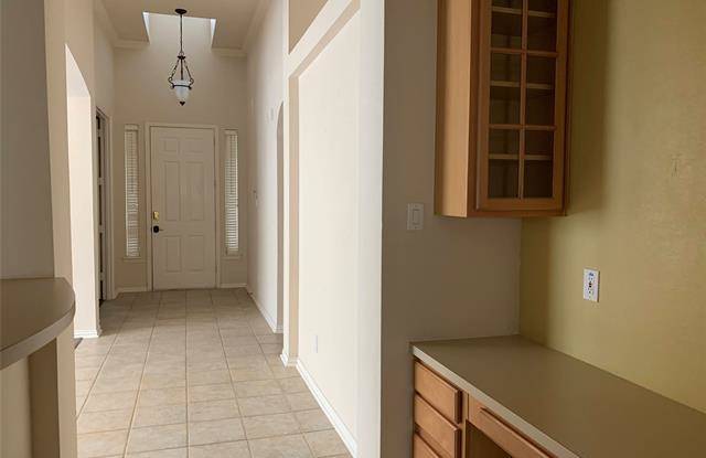 405 Stonebridge Circle Gallery 2