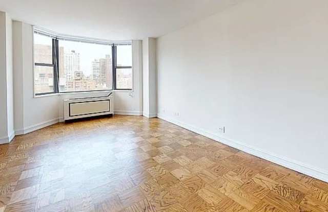 405 E 71st St photos photos