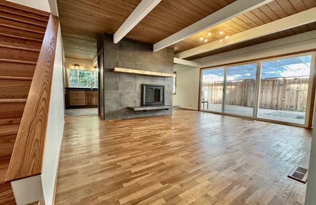 Mid-Century Gem near Meadowbrook Park! photos photos