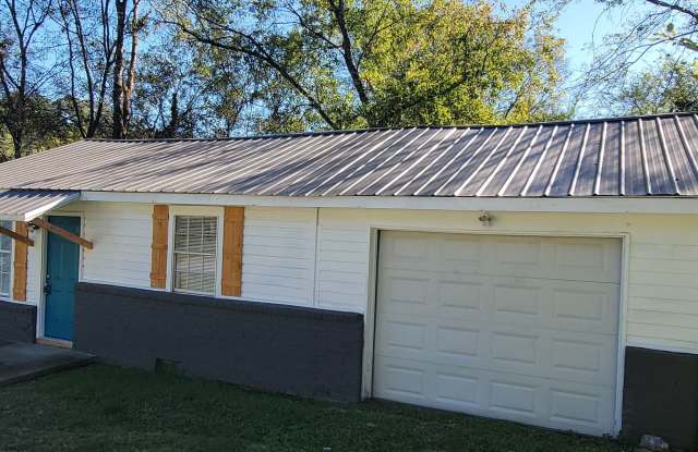 2 bedroom 1 bath house - 3 minutes from Northshore, Chattanooga Gallery 3