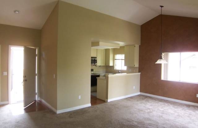 11247 Avenida De Los Lobos # G Gallery 4