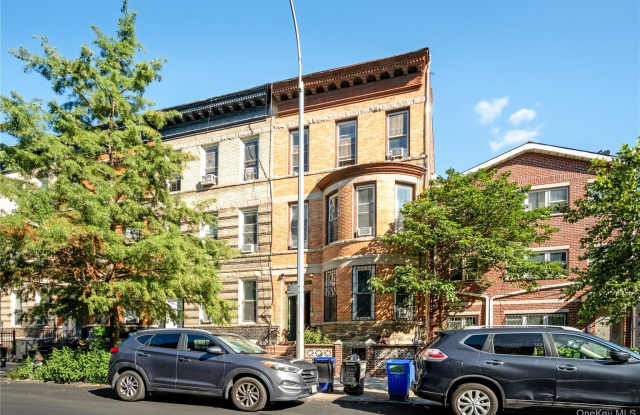 211 Kosciuszko Street photos photos