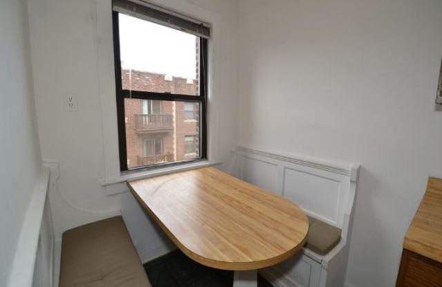 3028 Halsted Gallery 4