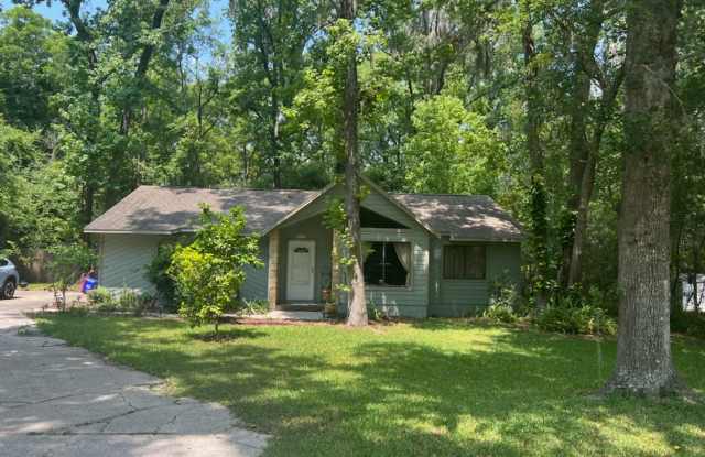 Super cute 3 bedroom 2 bath in NW Miram Manor photos photos